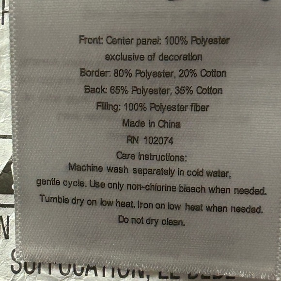 Nojo play day pals Crib comforter. Zoo animals zebra elephant - Picture 6 of 6